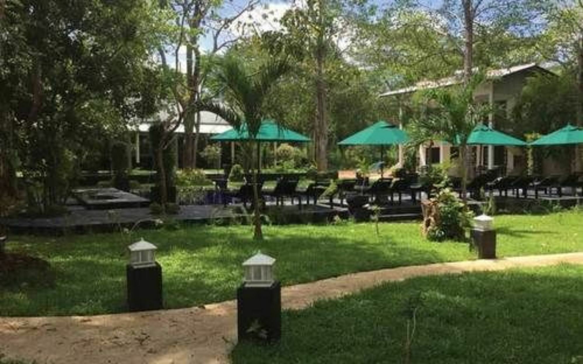 Flower Garden Eco Village Sigiriya Luaran gambar
